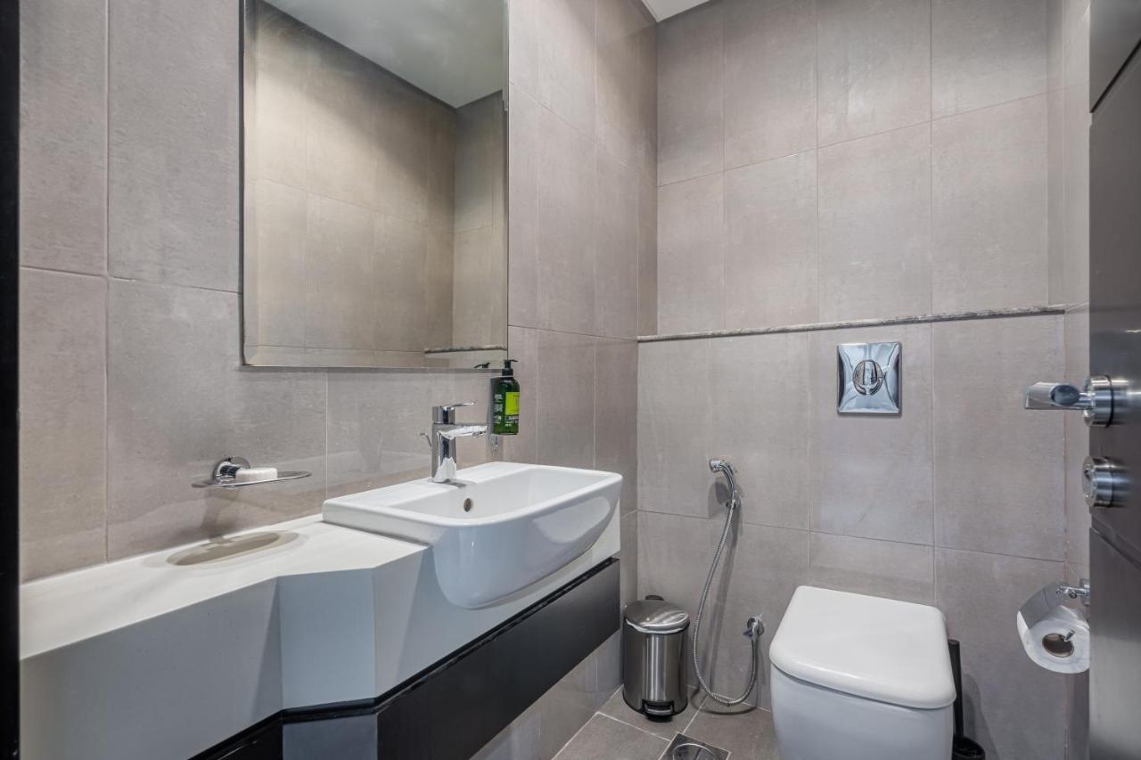 Citihome - 1Br At Merano Tower By Damac Dubaj Kültér fotó